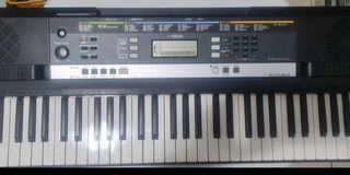 Yamaha Digital Keyboard. E243