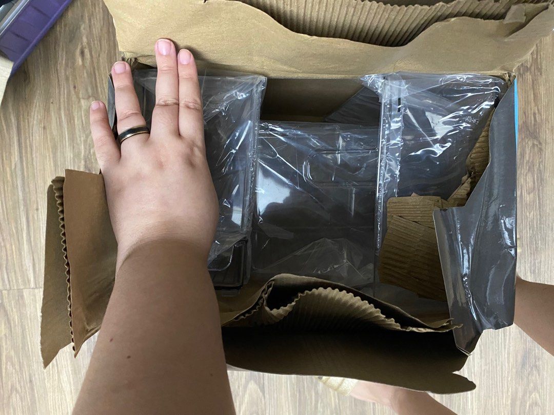Polder 4pcs Clear Storage Bin (Category: Storage Boxes & Baskets) located in Cavite. Submitted by f2squared_2nd_account (Listing ID 1357192370, Image 3). Description: Bought: 1,600 Selling: 900 (this is brand new, the box lang sa ilalim is sira).