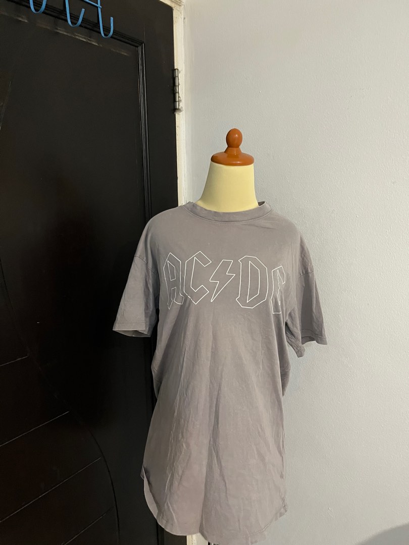 ACDC Oversized T-shirt, Women's Fashion, Tops, Shirts on Carousell
