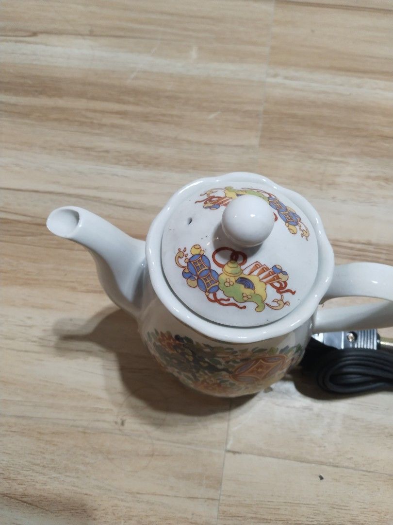 Affordable Vintage Mino Ware kettle heater not working (Category: Coffee & Tea Tableware) located in Malolos. Submitted by afford.japan (Listing ID 1357189276, Image 3). Description: Affordable Vintage Mino Ware Electric Kettle 220 volts.