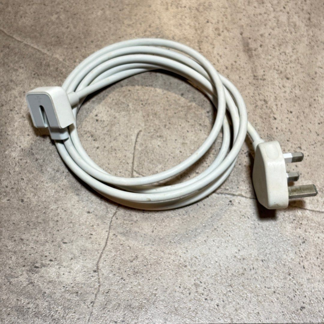 Apple power cable extension409705343154933760