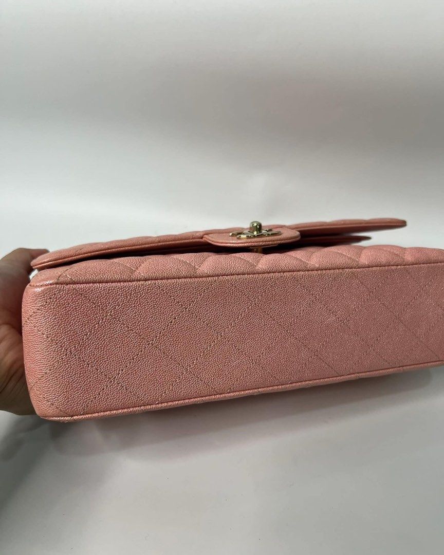 Authentic chanel medium double flap caviar ghw (Category: Luxury Bags & Wallets) located in Quezon City. Submitted by jhaediah (Listing ID 1357230704, Image 3). Description: ✨medium double flap caviar ghw Lightly used Series 27 Very nice! Rare code 11.