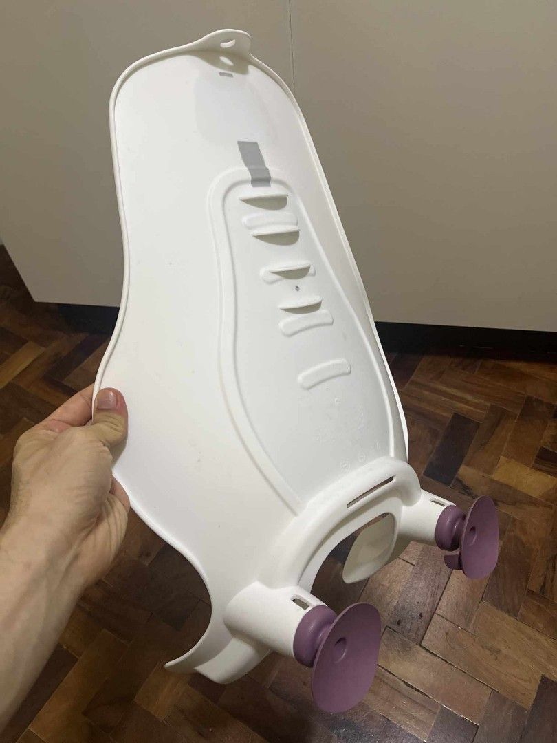 Baby Wash Butt Seat (Category: Bathtub & Bath Accessories) located in Quezon City. Submitted by j0022 (Listing ID 1357353864, Image 2). Description: 350 only Can do free shipping within Metro Manila via J&T.