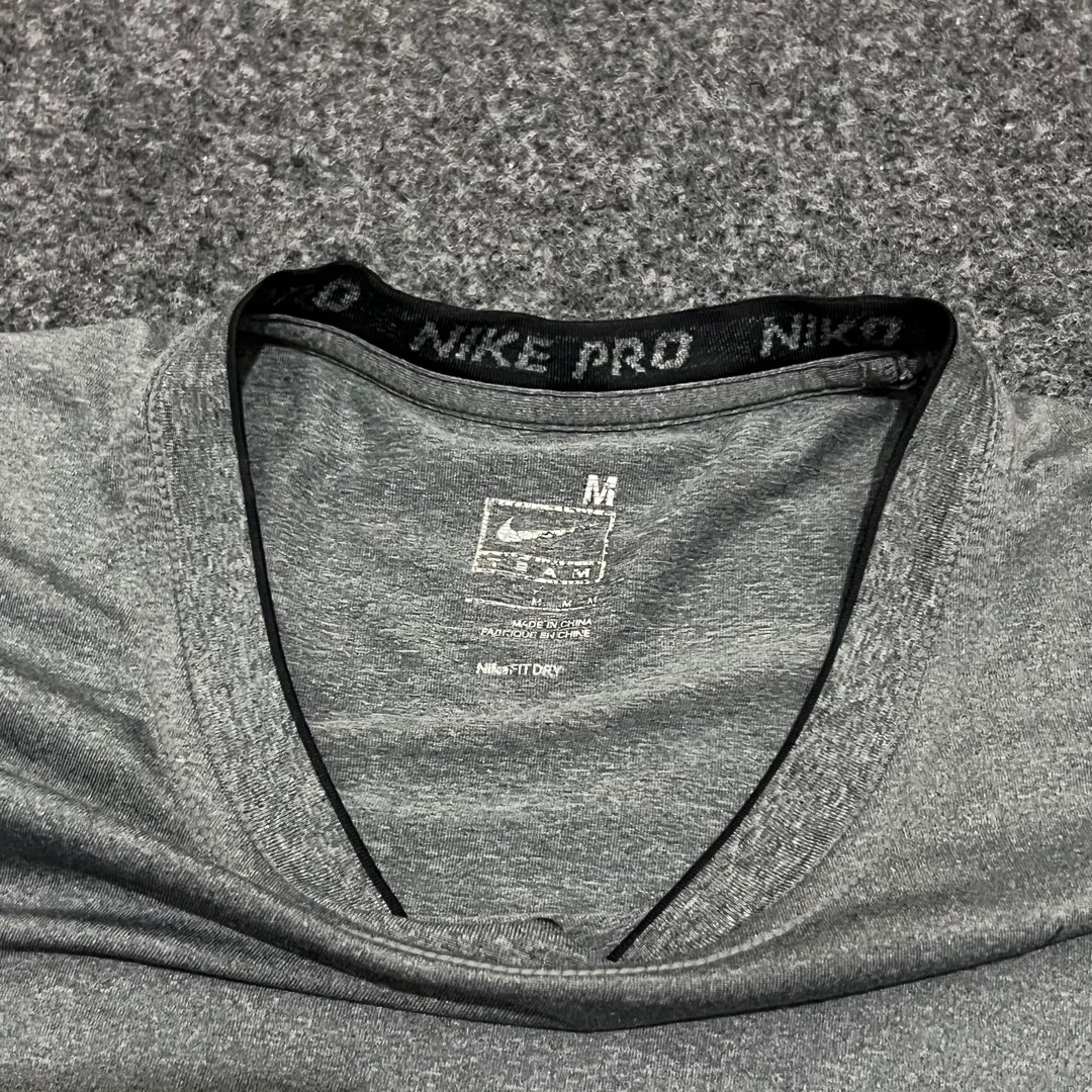 harga baselayer nike