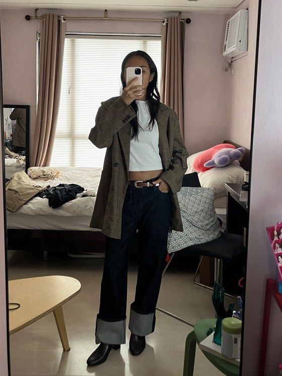 Brown Plaid Oversized Blazer from Japan (Category: Coats, Jackets and Outerwear) located in Taguig. Submitted by thewalcott (Listing ID 1357282393, Image 2). Description: .