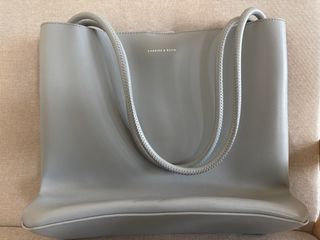 （分類：）位於 。 由 brown2022 提交（商品編號 1357194772，圖片 1）。簡介： 。