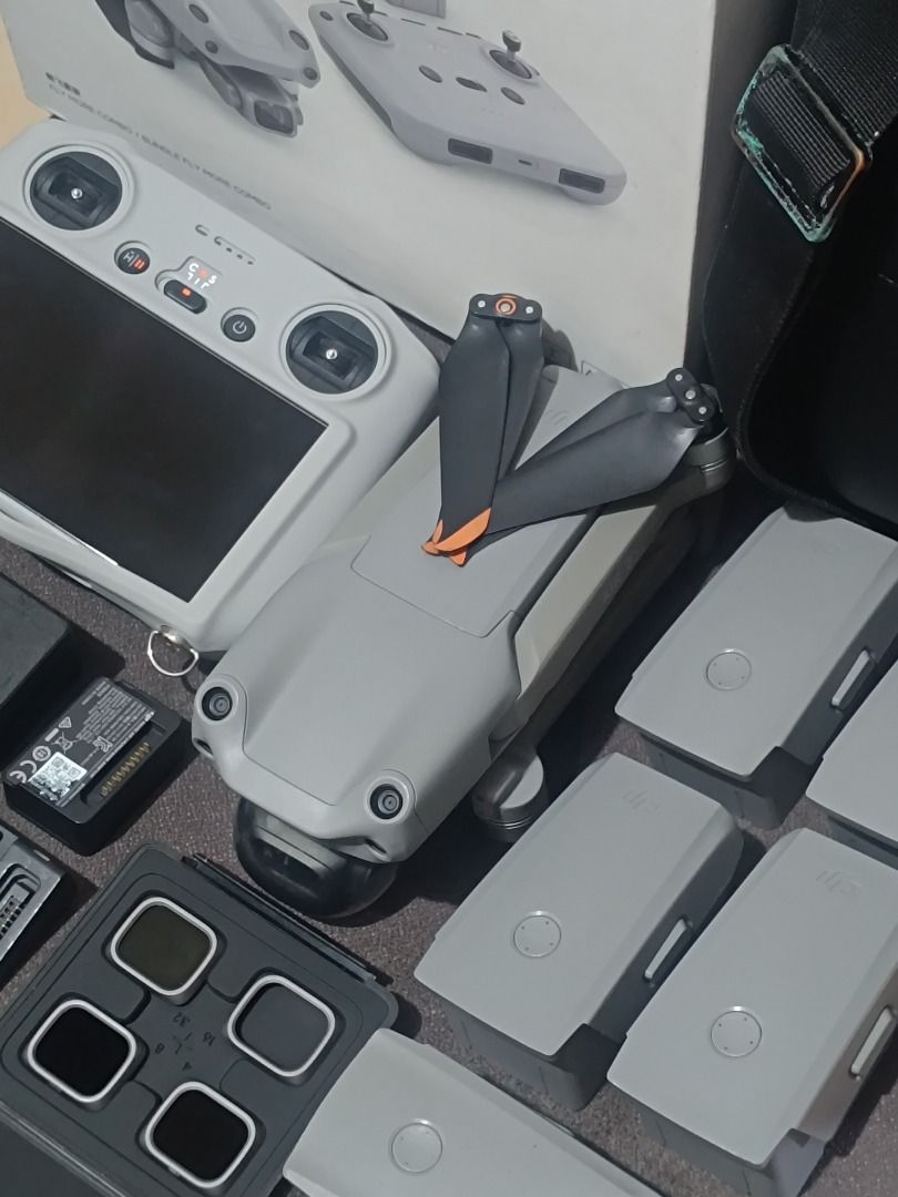 Dji AIR 2S 6 pcs battery (Category: Drones) located in Caloocan City. Submitted by dimarananr83261 (Listing ID 1357241213, Image 1). Description: For sale Dji air 2s Box 6 pcs battery RC1 remote with rubber case Charger Nd filter Powerbank Adaptor Dji Bag Kung anu lang po nasa pictures yun po kasama No performance issue sign of usage dents/marks RFS: upgrade 55,000 slight nego .