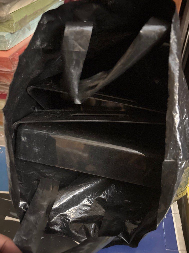 Document tray (Category: Storage Boxes & Baskets) located in Kuala Lumpur. Submitted by qaidah06 (Listing ID 1357285237, Image 2). Description: Amik semua rm20 Selfpickup flat sentul utama.