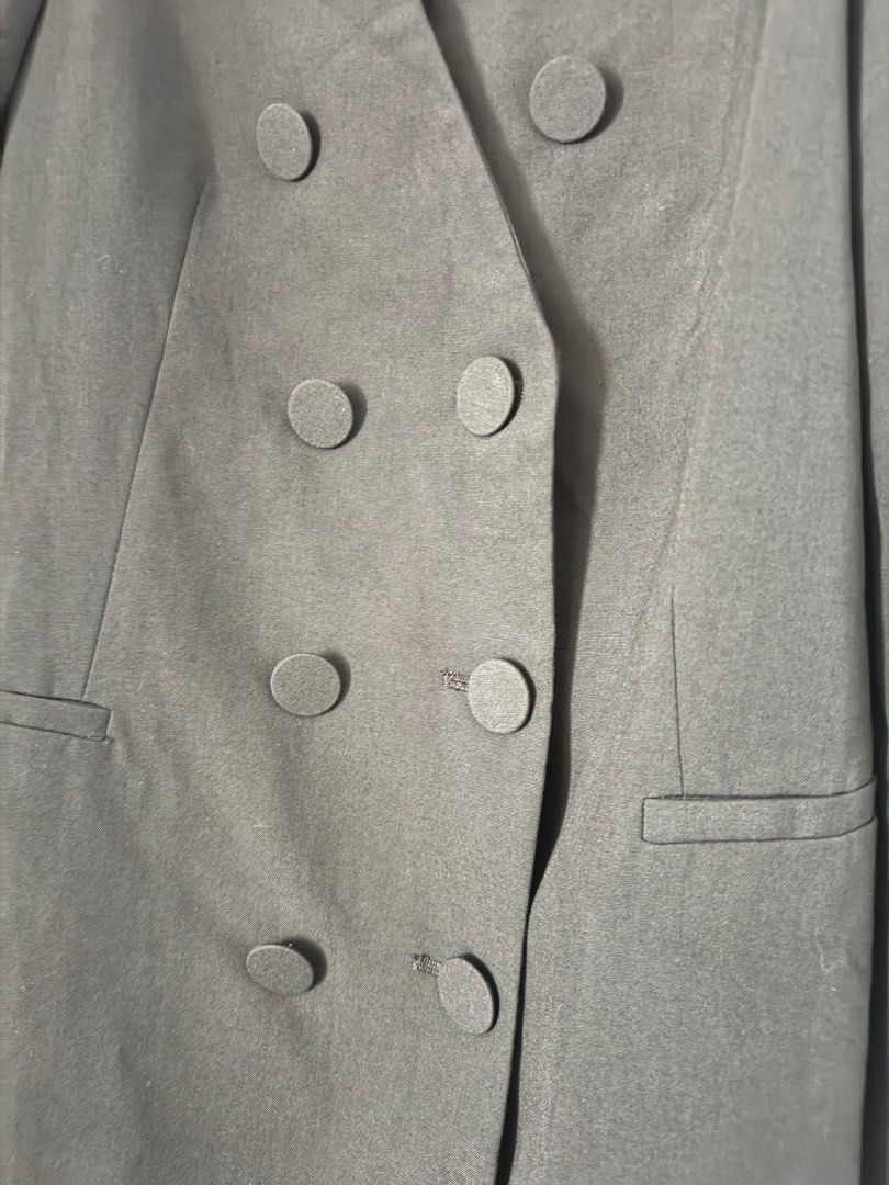 Double breasted dress with shoulder pads (Category: Dresses) located in Mandaluyong City. Submitted by lgdgl (Listing ID 1357305086, Image 3). Description: Zara, xs size Length falls above the knees Double breasted Elegant especially with the shoulder pads.