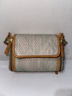 (Category: ) located in . Submitted by kateshops (Listing ID 1357373095, Image 1). Description: .