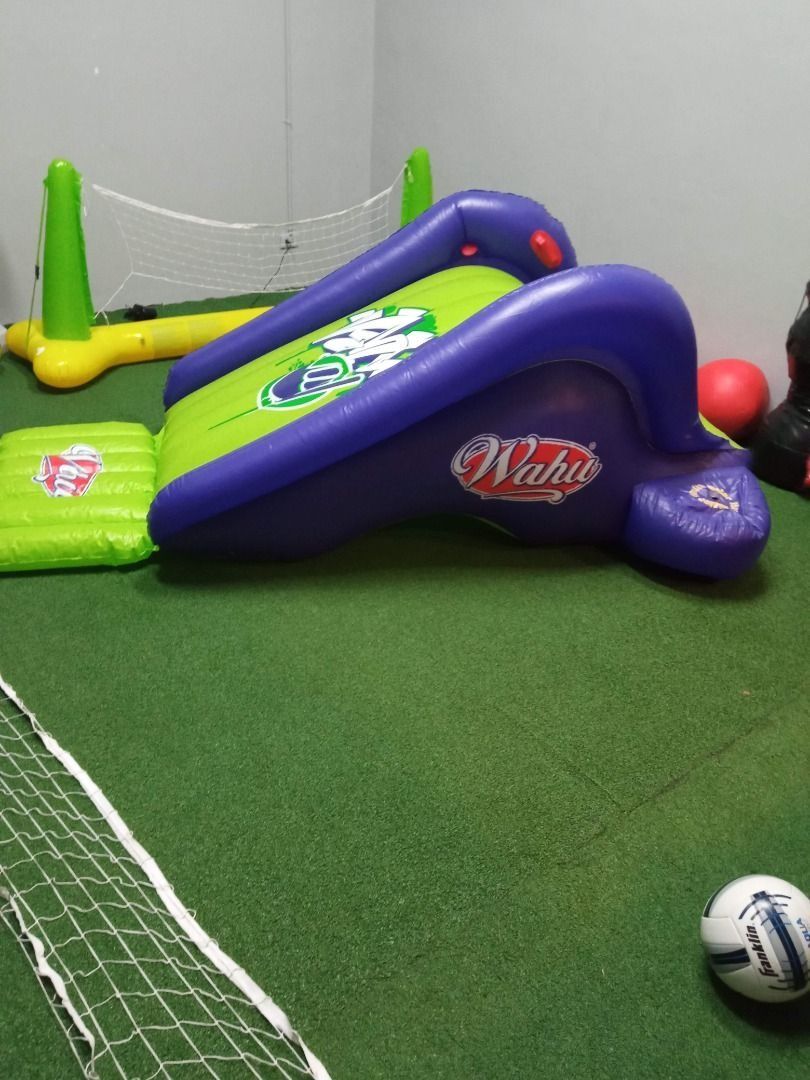 Inflatable Water Slide (Category: Infant Playtime) located in Manila. Submitted by el_valor (Listing ID 1357306211, Image 3). Description: Inflatable Water Slide P 2,500 BF Pque / Makati.