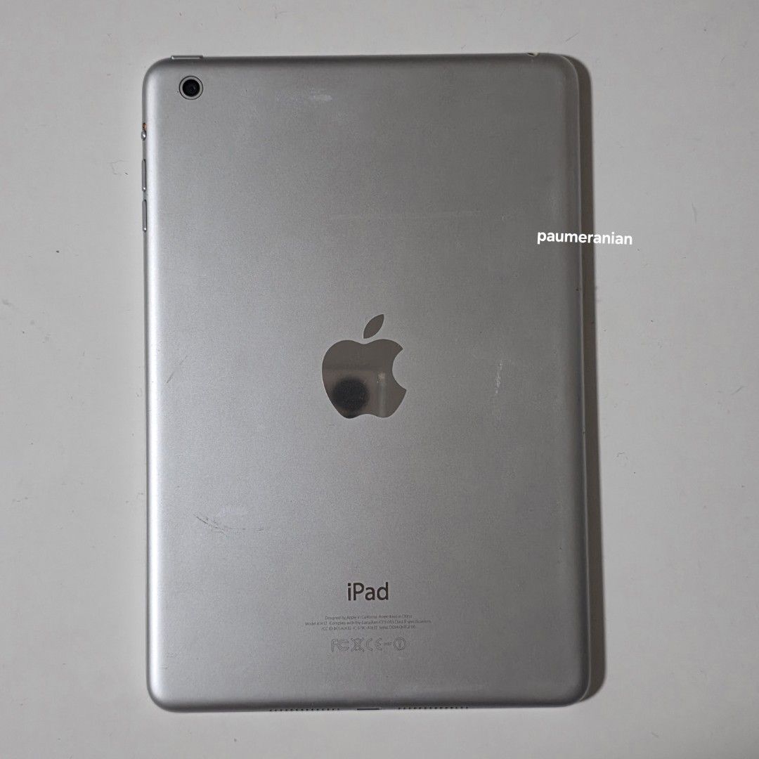 iPad mini 16GB Silver (1st Gen) (Category: iPad) located in Malabon City. Submitted by malabon.sisters (Listing ID 1357300653, Image 3). Description: iPad mini 16GB Silver - AS IS WHERE IS. will reset once paid - check photo for screen issue - with screen protector - fully functional - can use for FB, etc - No Youtube. di na sakop ng updates, unless you have a workaround - no charger included.