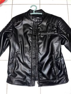 (Kategori: ) berada di . Dikirim oleh shash4_shop (ID iklan 1357186725, Gambar 1). Deskripsi: .