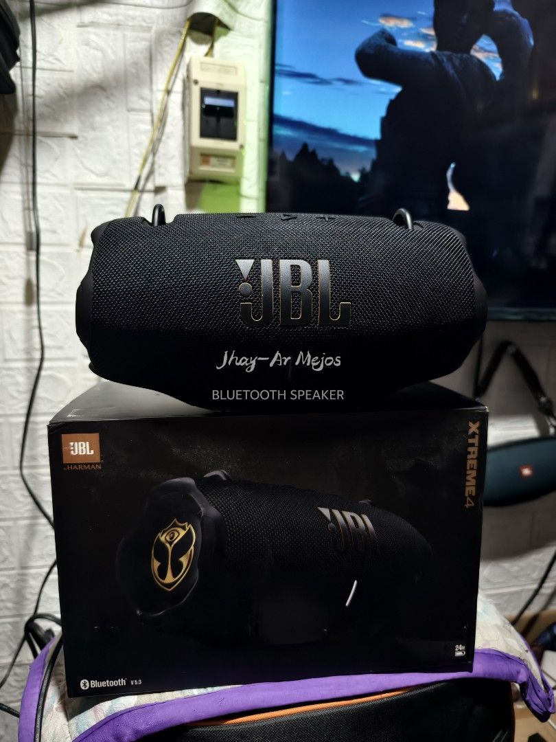 JBL EXTREME 4 TOMORROWLAND EDITION (Category: Soundbars, Speakers & Amplifiers) located in Quezon City. Submitted by jhaybl (Listing ID 1357329114, Image 2). Description: JBL EXTREME 4 TOMORROWLAND EDITION For sale 16k only fix price.. good as new..january lang na purchase.. makinis pa..complete accessories .. meet up qc or pick up.pwede cod persons nal rider with sf.pwede cod or cop LBC sa malalayo down lang pang shipping .. pm lang.. thanks...