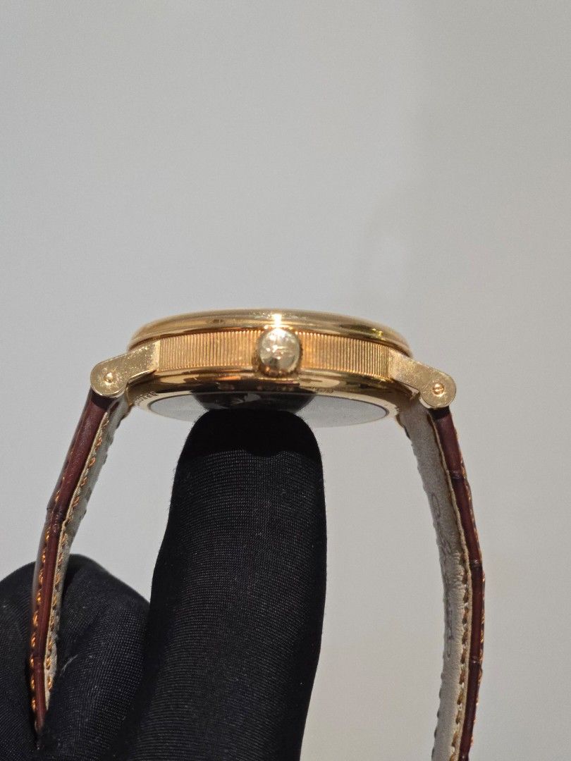 [LOCAL SET!] BREGUET 7067BR/G1/9W6 7067 7067BR GMT TRADITION ROSE GOLD DEPLOYANT CLASP (Category: Watches) located in Singapore. Submitted by rollieinthedeep (Listing ID 1357359026, Image 3). Description: Great news, our shop is now open! 📍 Visit us at: HEXACUBE 160 Changi Road #02-02 Singapore 419728 🕒 Opening Hours: Monday – Saturday | 12:00 PM – 6:00 PM Appointments preferred. Please text us before dropping by. 🌐 www.rollieinthedeep.com THE