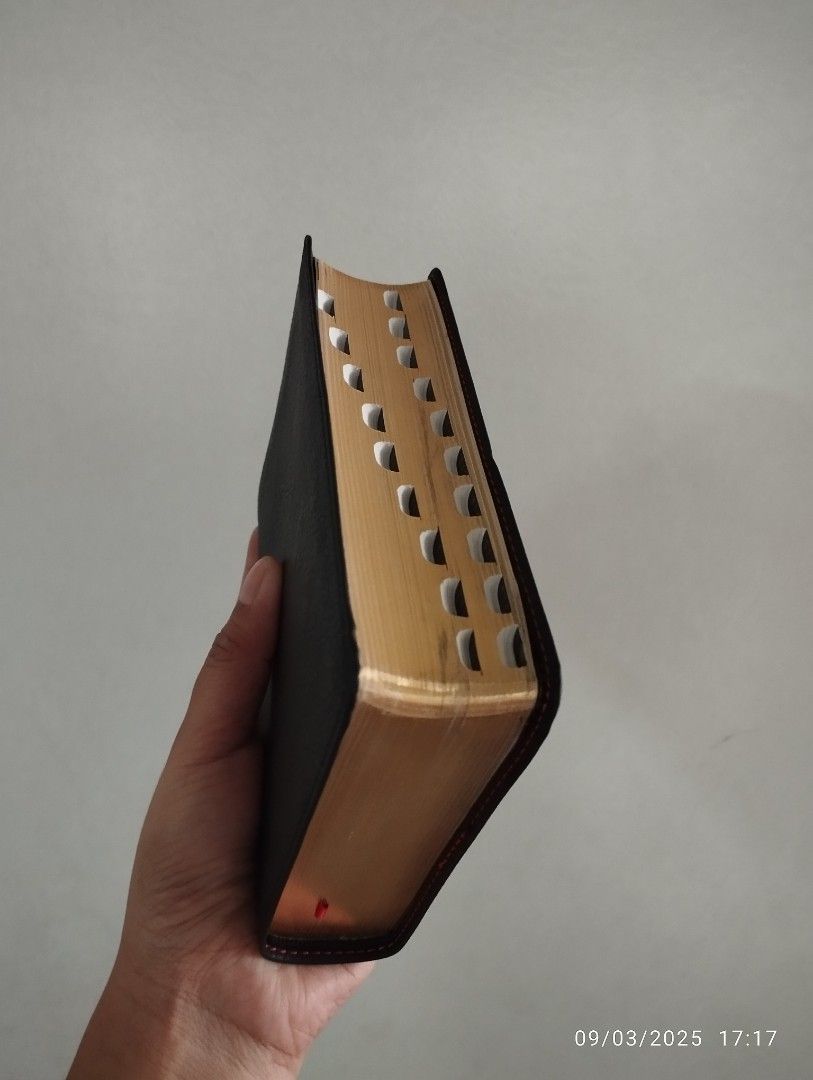Kjv Large print compact Reference (Category: Religion Books) located in Orani. Submitted by sulitdeals1215 (Listing ID 1357294229, Image 2). Description: .