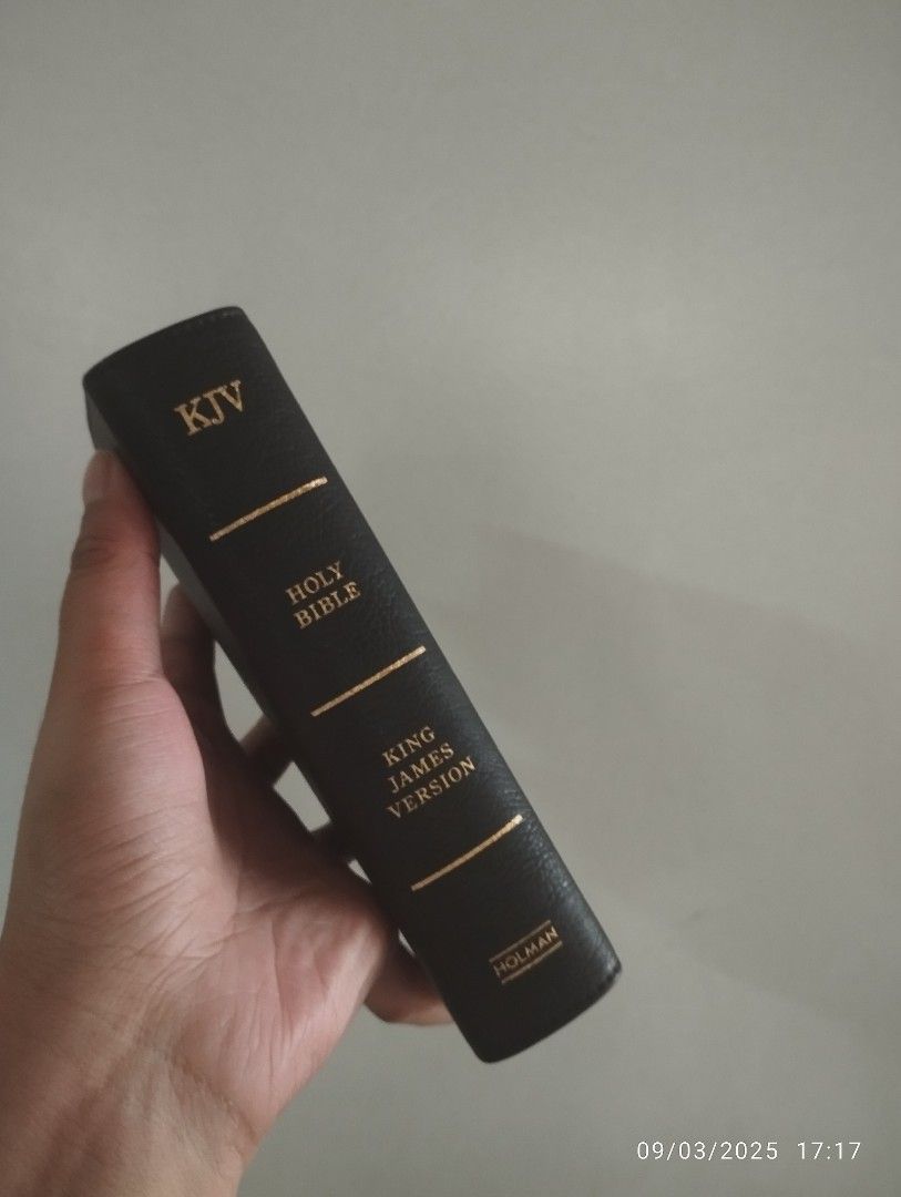 Kjv Large print compact Reference (Category: Religion Books) located in Orani. Submitted by sulitdeals1215 (Listing ID 1357294229, Image 1). Description: .