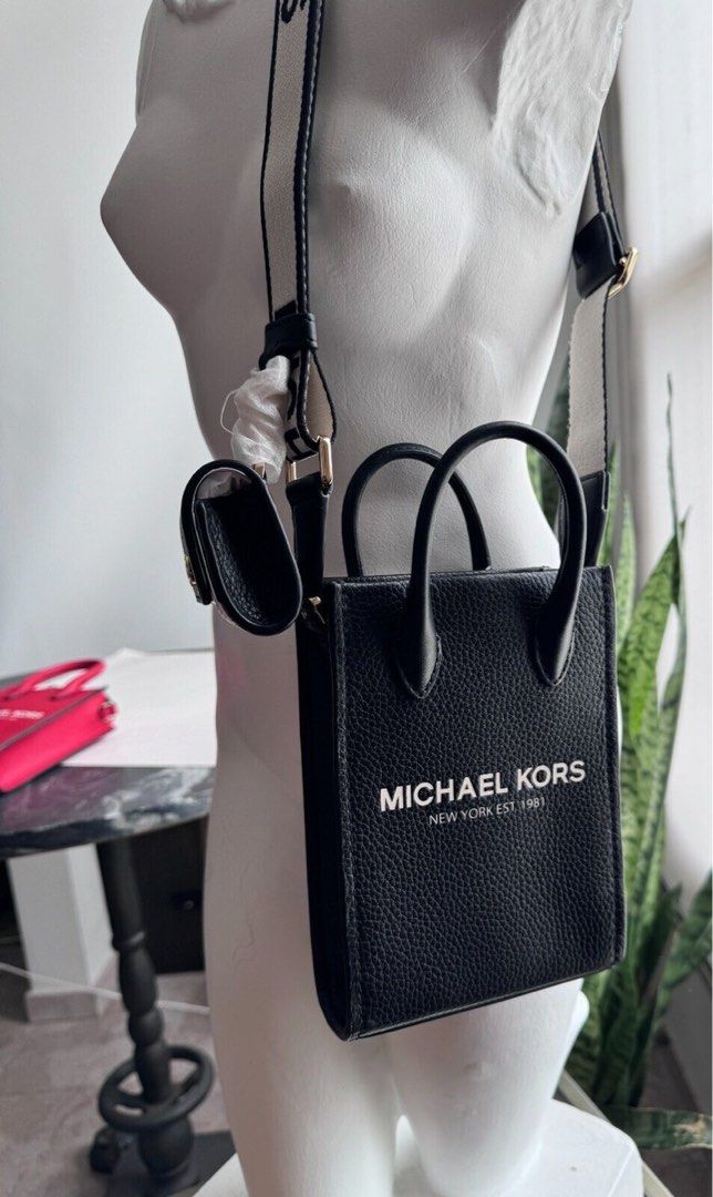 Mini Mirella (Category: Luxury Bags & Wallets) located in Manila. Submitted by lovieauthenticmerchandise (Listing ID 1357189038, Image 2). Description: ✨ Onhand Pinas 🇵🇭 6,900 only 🛍️SALE🛍️ UNAHAN LANG PO MK MINI MIRELLA CROSSBODY BAG WITH TECH ATTACH AVAILABLE‼️💯💯💯 ✅ BRANDNEW 💯 US/Canada/EU purchased Original 1 0 0 % Money back guarantee if proven fake Sure buyers only please No changing of orders NO RETURN, NO EXCHANGE FIRST TO PAY BASI