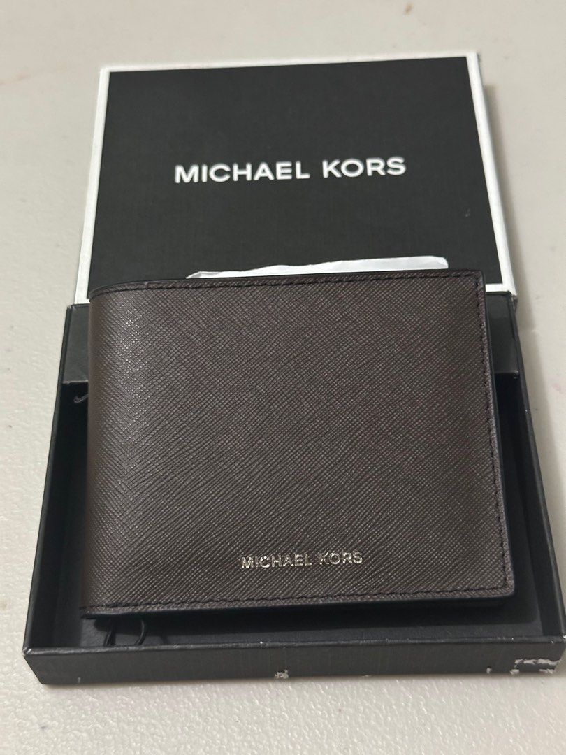 Mk michael kors brown wallet mens (Category: Wallets & Card Holders) located in Baliuag. Submitted by krsf0911 (Listing ID 1357369918, Image 1). Description: Michael Kors brown wallet AUTHENTIC BRAND NEW UNUSED BOUGHT FOR 5K PRICE SLIGHTLY NEGOTIABLE BALIWAG BULACAN CAN DO SHIPPING/MEET UP.