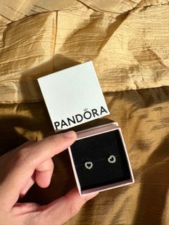 (Category: ) located in . Submitted by sellingstuffcauseimbroke (Listing ID 1357370508, Image 1). Description: .