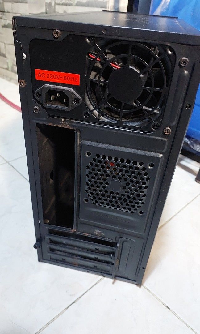 PC desktop Case w/ Generic Power Supply[New] (Category: Desktops) located in Pateros City. Submitted by jonflor (Listing ID 1357292984, Image 3). Description: -PC desktop case with very minimal minimal damage. -w/powersupply [NEW], di pa nagagamit dahil nag uprade agad ako ng bagong Case w/powersupply..