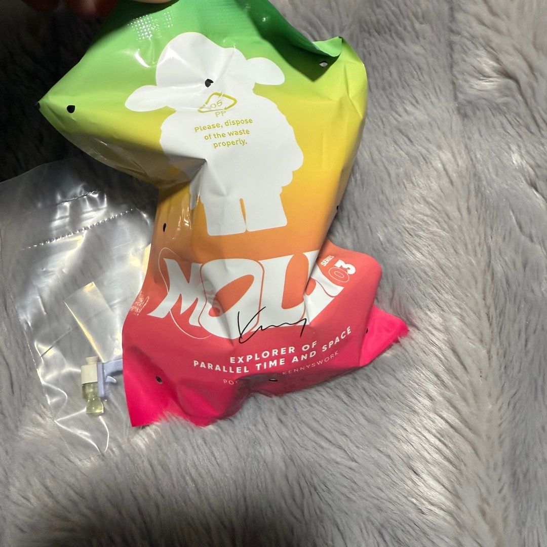 Pop Mart Space Molly Tetris (Category: Designer & Blind Box Toys) located in Quezon City. Submitted by jshoppppp (Listing ID 1357319674, Image 3). Description: Sealed foil, open box Complete set BPI or BDO SF c/o buyer.