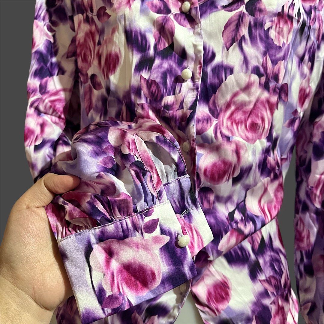 Purple Floral Long sleeve Blouse (Category: Blouses) located in Quezon City. Submitted by _bogssss (Listing ID 1357287533, Image 2). Description: Purple Floral Long sleeve Blouse Shein Medium on tag May pads sa shoulder Bust up to 42 Length 23 Brand new.