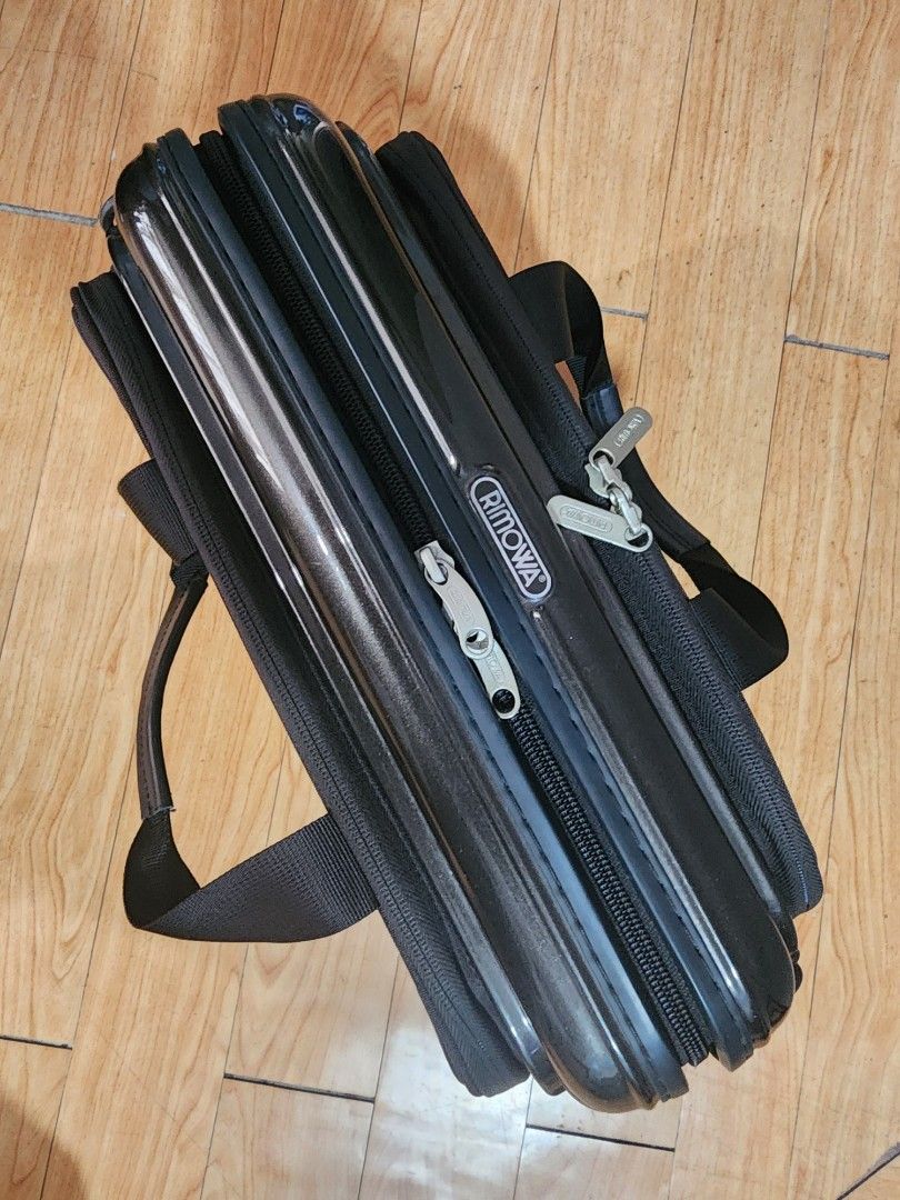 Rimowa Salsa Deluxe Briefcase (Category: Luxury Bags & Wallets) located in Mandaluyong City. Submitted by tof_reyes (Listing ID 1357226482, Image 2). Description: Excellent condition. Authentic Bought in Japan. Feel free to check the item personally.