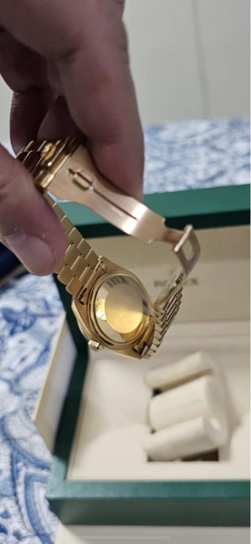 Rolex 1987 Daydate President Pyramid dial 36 (Category: Luxury Watches) located in Pasig City. Submitted by Watchaholics (Listing ID 1357272368, Image 2). Description: Rolex 1987 Daydate President Pyramid dial 36 -Ref 18038 -Year model 1987 -With box and cert -original bezel is included -aftermarket diamond bezel worth 260k -in a very good condition -willing for authentication c/o buyer For 1.1M You may DM or contact @ 09615077138 Thanks admin😉.