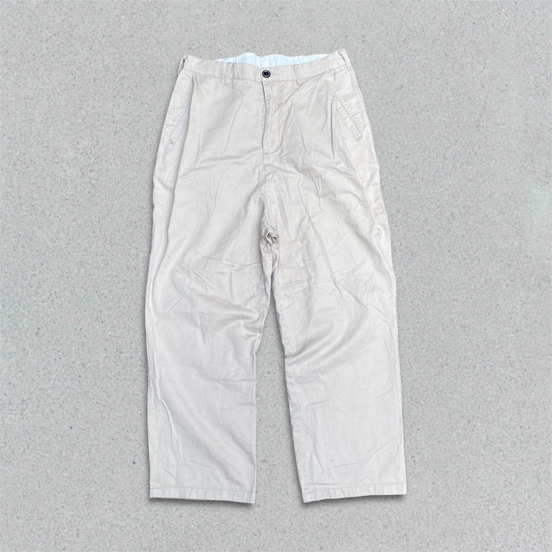 SMOKINGLIFE PLEATED CHINO PANTS (Category: Chinos) located in Balanga. Submitted by faded_garmz (Listing ID 1357200563, Image 1). Description: SMOKINGLIFE PLEATED CHINO PANTS GENERAL NOTE: EXCELLENT CONDITION COLOR BEIGE / EARTH TONE COMPLETE TAGS UNCONVENTIONAL BACK POCKET DESIGN MIRROR EFFECT WITH PLEATED ON POCKETS DESIGN COLOR MAY VARY DUE TO LIGHTING SMKLIFE PATCH DIMENSIONS: WAIST - 32”-34” LENGTH - 40” LEG OPENING - 9” INSEAM - 26” FRONT R