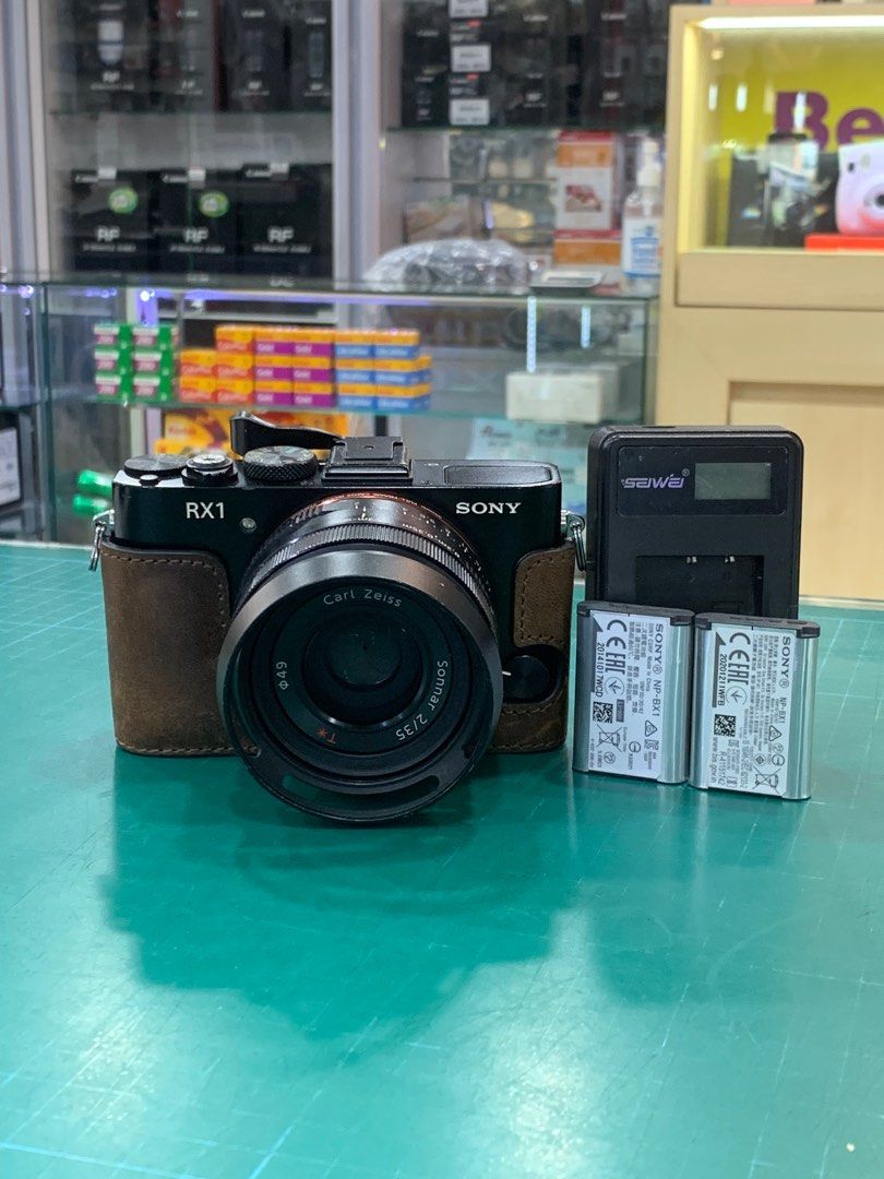 Sony Cybershot Rx1 Full Frame Compact Camera, Photography, Cameras on ...