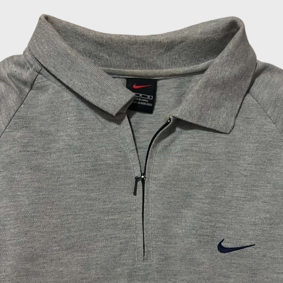 Vintage Nike Quarterzip (Category: Coats, Jackets and Outerwear) located in Mercedes. Submitted by aziculus (Listing ID 1356476055, Image 2). Description: 90's Vintage Nike Quarterzip Dimes: W-20.5" L-25" Condition: Very Good Condition (May washable/minimal dirt lang) Color Rate: 10/10 Prize: 400.