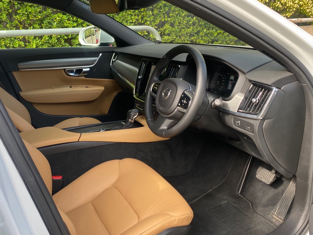 Volvo V90 T5 Momentum (A)62863129547523113