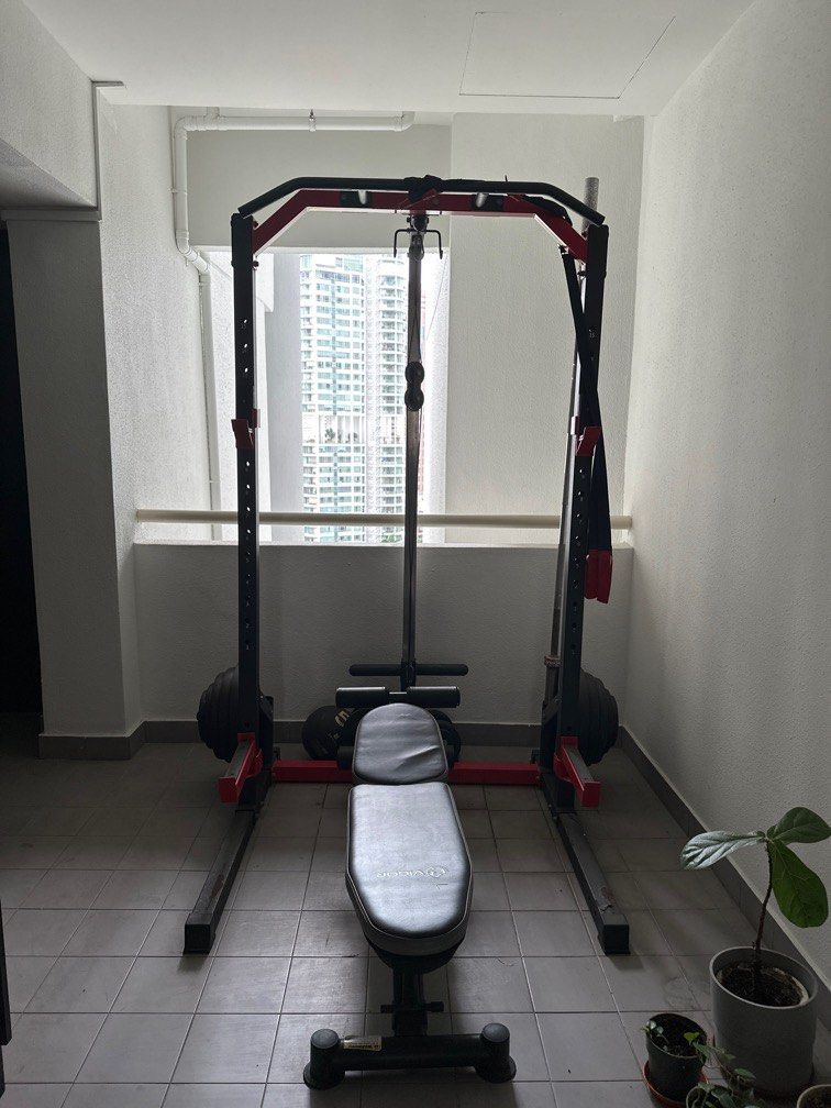 Weights set (Category: Weights & Dumbbells) located in Singapore. Submitted by i.xaac (Listing ID 1357243771, Image 1). Description: Settle own delivery PM me for more info.