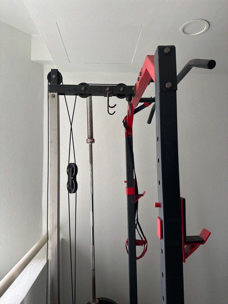 Weights set (Category: Weights & Dumbbells) located in Singapore. Submitted by i.xaac (Listing ID 1357243771, Image 3). Description: Settle own delivery PM me for more info.