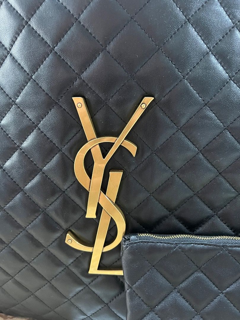 YSL Icare Maxi Quilted Tote Bag (Category: Luxury Bags & Wallets) located in Antipolo. Submitted by mjlenihcpreloved (Listing ID 1357220433, Image 2). Description: .