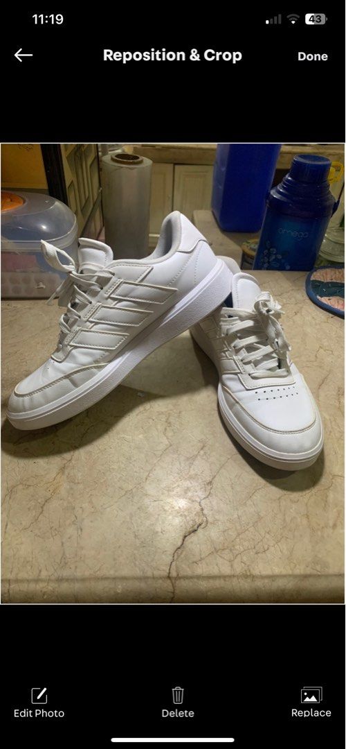 ADIDDAS COURTBLOCK ALL WHITE 9.5 (Category: Sneakers) located in Quezon City. Submitted by _berj_ (Listing ID 1361367365, Image 1). Description: ALMOST NEW SIZE 9.5 US .
