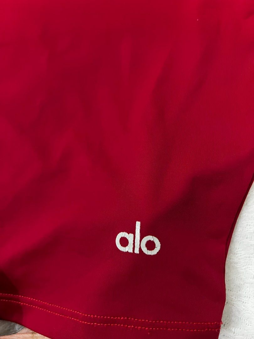 Alo Yoga Red Croptop (Category: Others Tops) located in Quezon City. Submitted by ellastore (Listing ID 1361468732, Image 2). Description: Large on tag Minimal logo crack Super lightweight fabric Really nice pa.