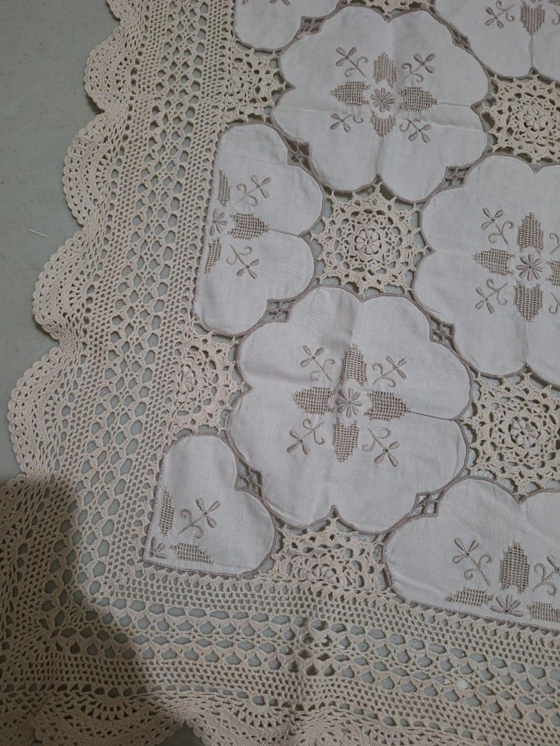 antique tablecloth with crochet lace (Category: Table Linen & Textiles) located in General Santos City (Dadiangas). Submitted by a69230fa2d2f6b3abc1e6c8c42d80f (Listing ID 1361471849, Image 2). Description: antique tablecloth with crochet lace size and condtion see the pic.