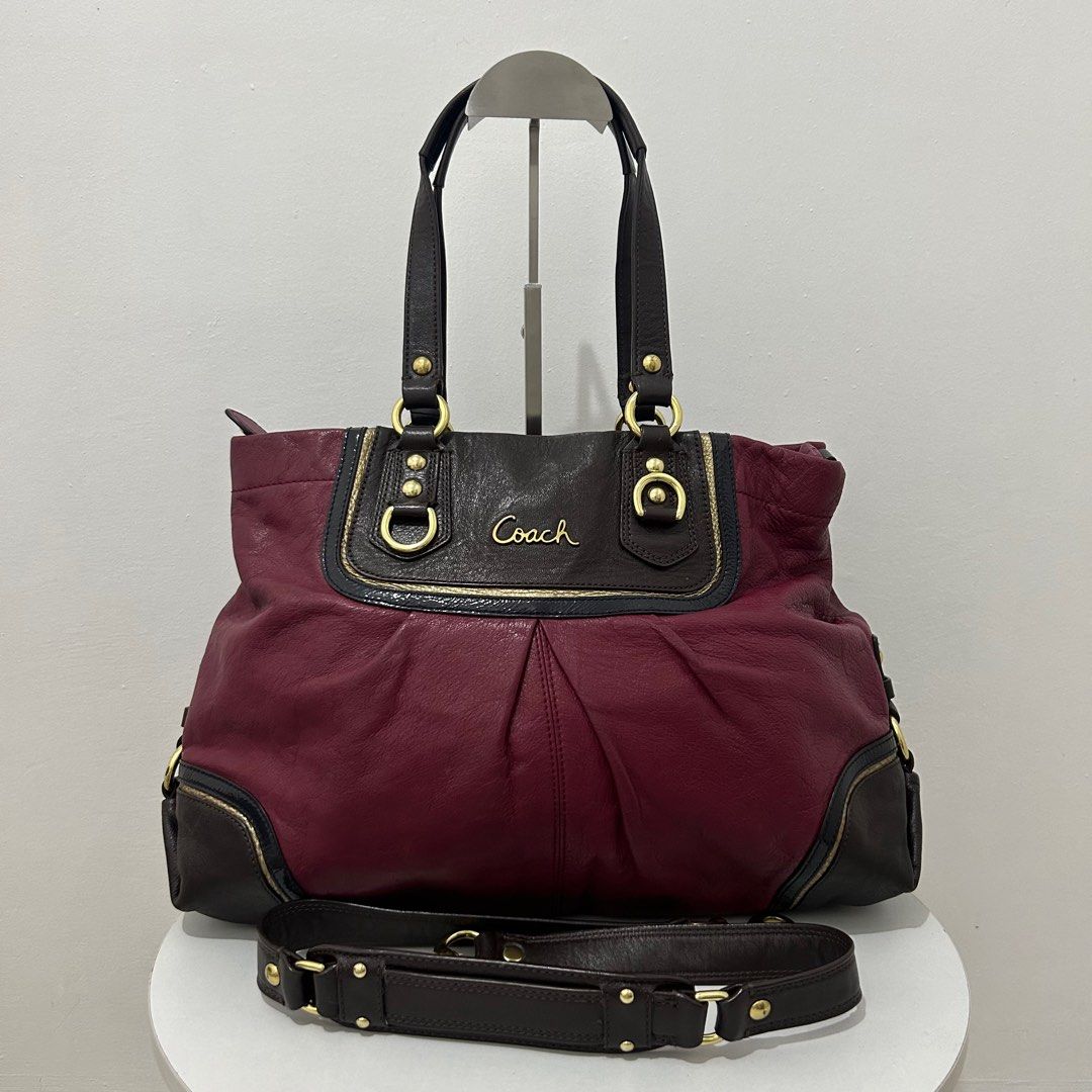 Coach Ashley Satchel (Category: Luxury Bags & Wallets) located in Quezon City. Submitted by luxurybyluci (Listing ID 1361488137, Image 1). Description: Coach Ashley Satchel 2way Good Condition Authentic.