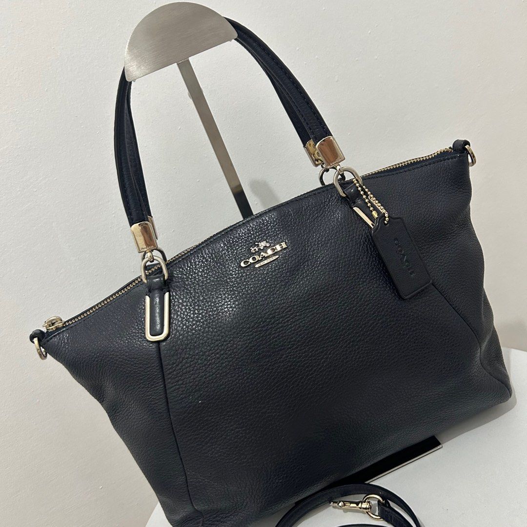 Coach Kelsey Satchel (Category: Luxury Bags & Wallets) located in Quezon City. Submitted by luxurybyluci (Listing ID 1361488056, Image 2). Description: Coach Kelsey Satchel 2way Good Condition Pebbled Leather Authentic .