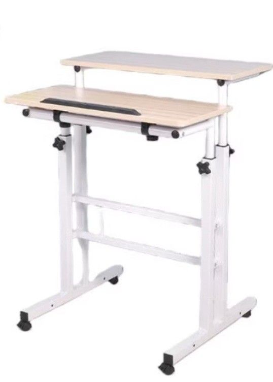 Computer table (Category: Tables & Sets) located in Singapore. Submitted by sellerjun (Listing ID 1360113116, Image 1). Description: .