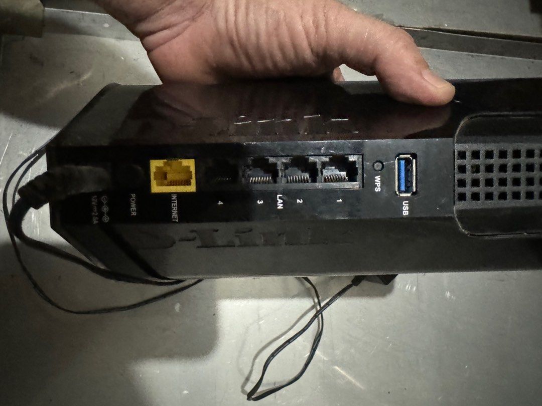 DLINK DIR 868L VPN ROUTER dual band (Category: Networking) located in Angeles City. Submitted by hannasgarden (Listing ID 1361409481, Image 2). Description: DLINK DIR 868L VPN ROUTER CHARGER AC1750, Gigabit, USB3.0, 802.11 acngb Dual band 1300 Mbps 5 GHz 450 Mbps 2.4 GHz .