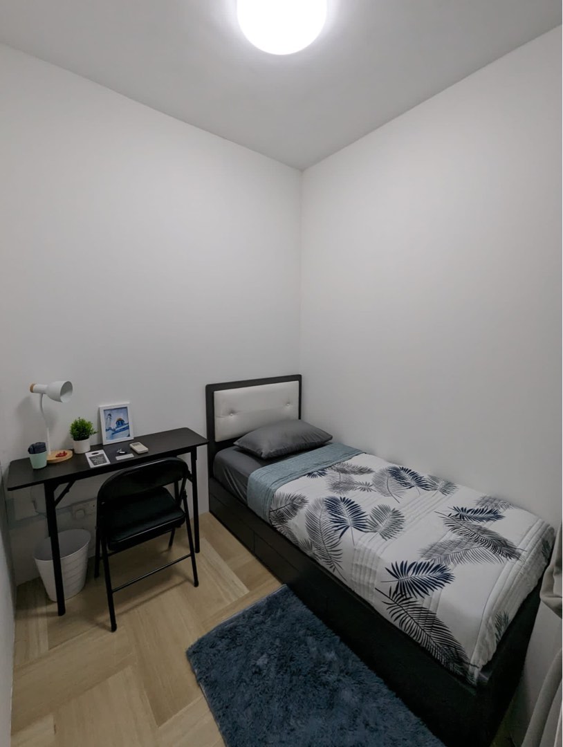 (Category: ) located in . Submitted by gemerald (Listing ID 1361445385, Image 1). Description: .