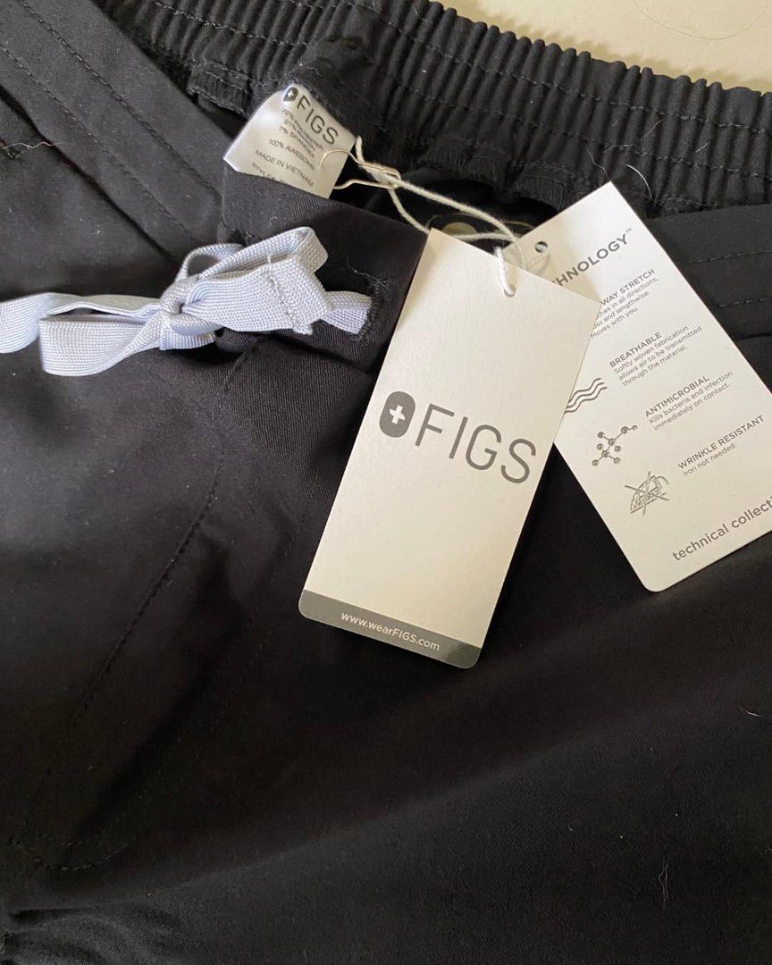 FIGS Yola Skinny Pants (Category: Other Bottoms) located in Iloilo. Submitted by cm0606 (Listing ID 1361437340, Image 2). Description: Yola Skinny Pants Available: 7 items Php 2000 Color: Black Size XL Details: Total of 11 pockets Skinny fit Half elastic waistband with adjustable drawcord.