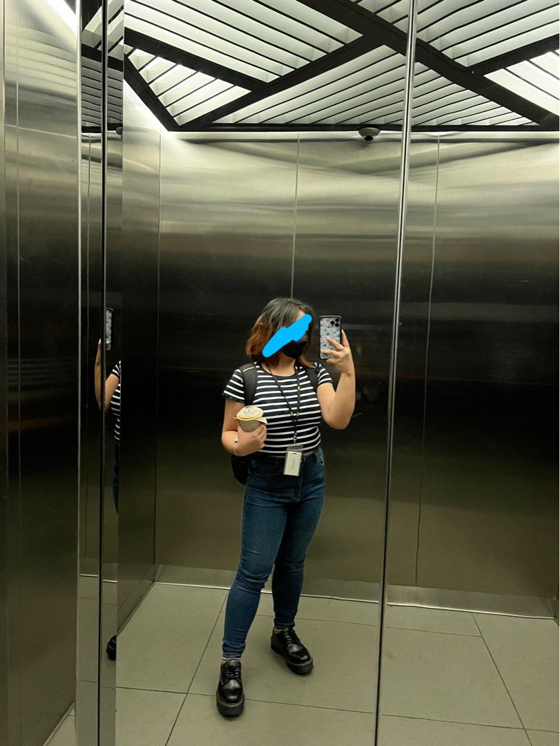 Forever 21 Skinny Jeans (Category: Jeans) located in Quezon City. Submitted by trinkats (Listing ID 1359297444, Image 1). Description: 💌 Only used once 💌 Very nice!!! Makes your legs look longer hihi 💌 Best fits 27.