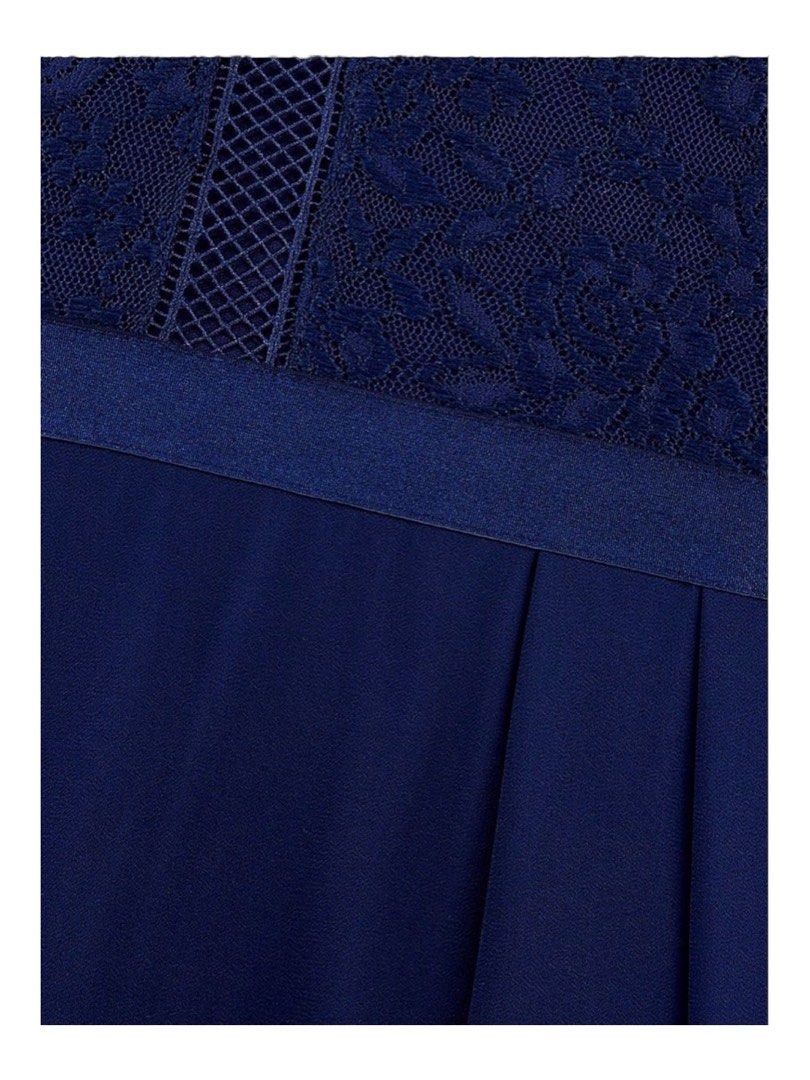 Formal Gown ( Chiffon) (Category: Evening dresses & gowns) located in Taguig. Submitted by cathtorre21 (Listing ID 1361466951, Image 3). Description: Good as new. Used once in a wedding. Formal Gown Chiffon Navy Blue The measurement is in the photos.