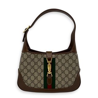 (Category: ) located in . Submitted by carousellluxury (Listing ID 1361415009, Image 1). Description: .