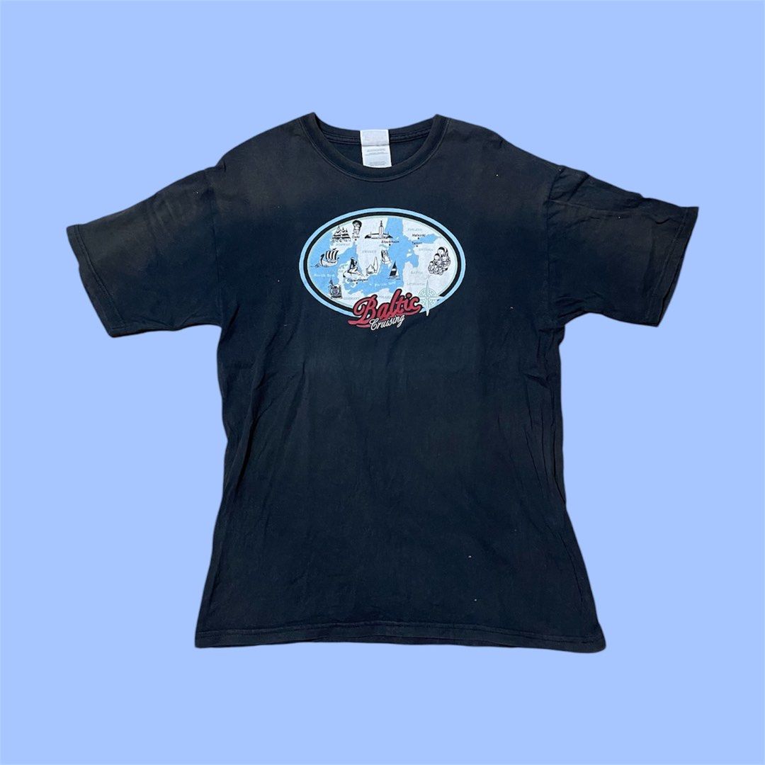 HANES HEAVYWEIGHT SHIRT (Category: Tshirts & Polo Shirts ) located in Manila. Submitted by COMFYTS (Listing ID 1361357581, Image 1). Description: HANES HEAVYWEIGHT SHIRT FITS XS-SMALL ISSUE: HEAVILY FADED 250 + sf.