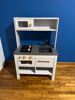 (Category: ) located in . Submitted by msmrs (Listing ID 1361455641, Image 1). Description: .